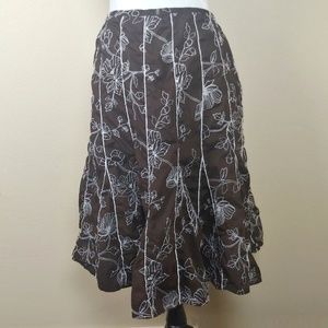 JM Skirt with floral embroidery